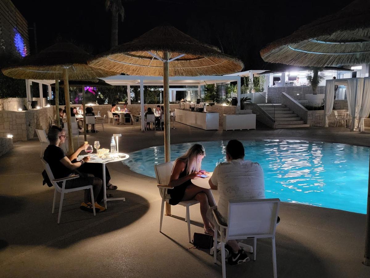 Oasi Blu Sardinia Hotel Santa Margherita di Pula Ngoại thất bức ảnh