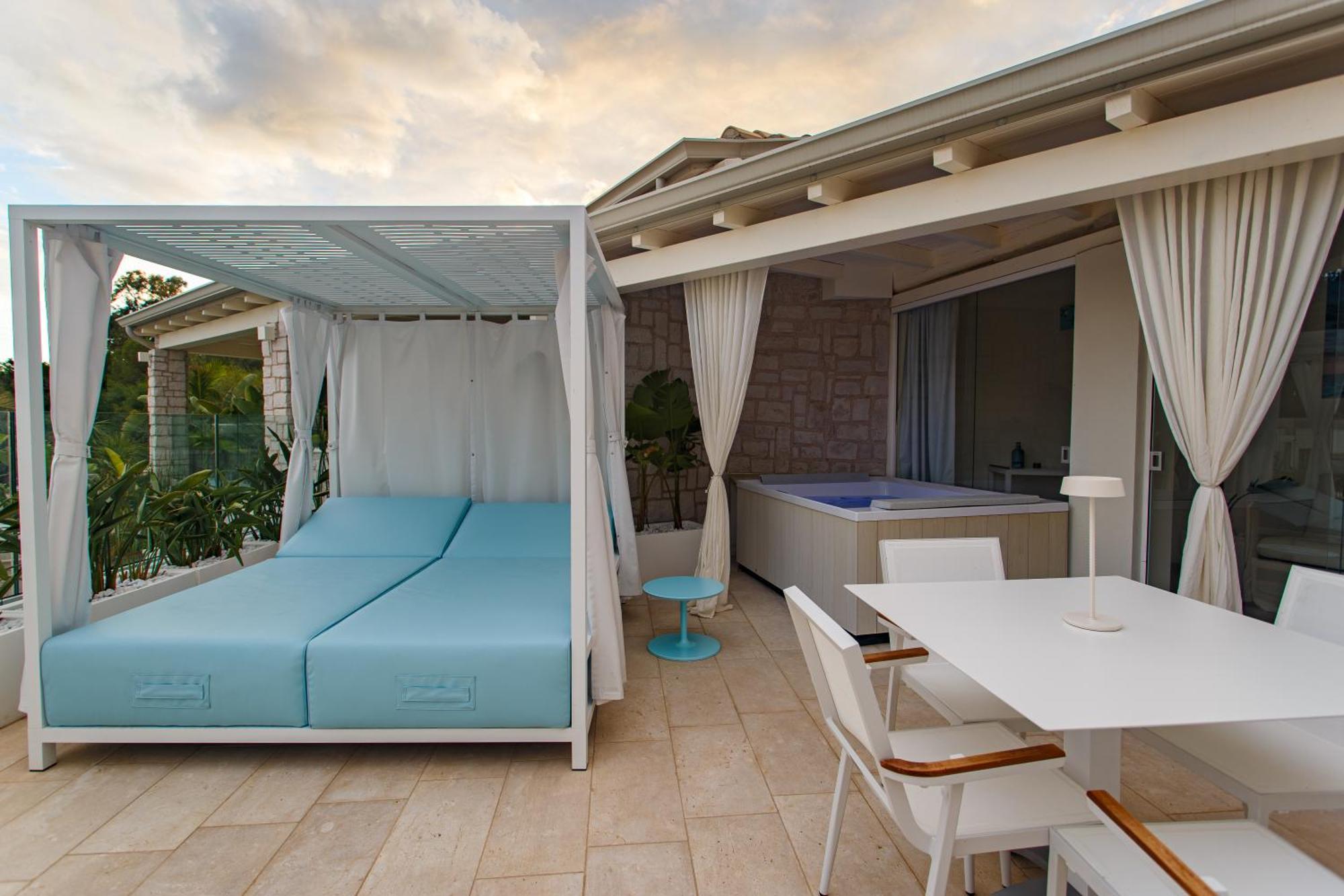 Oasi Blu Sardinia Hotel Santa Margherita di Pula Ngoại thất bức ảnh