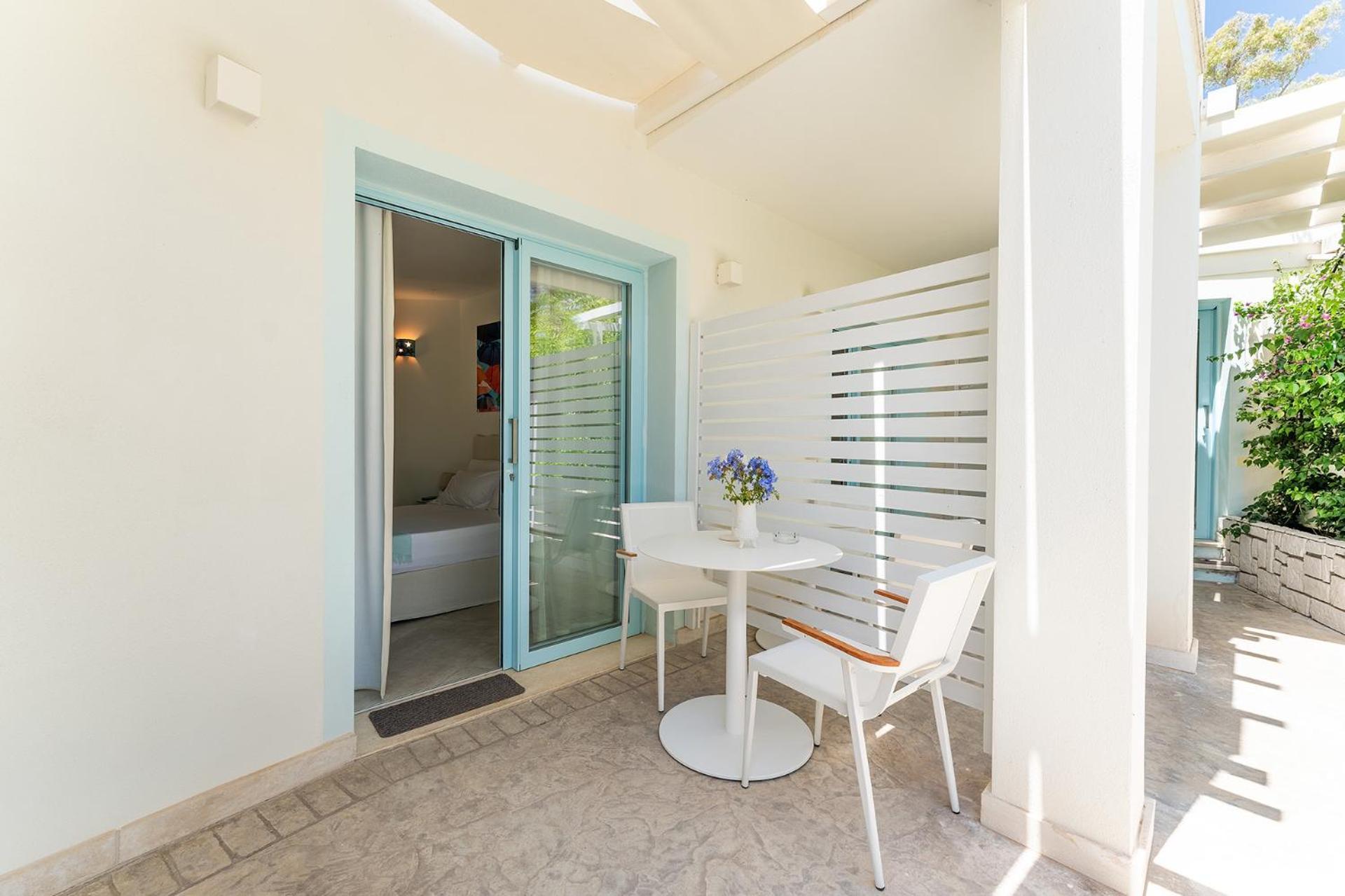 Oasi Blu Sardinia Hotel Santa Margherita di Pula Ngoại thất bức ảnh
